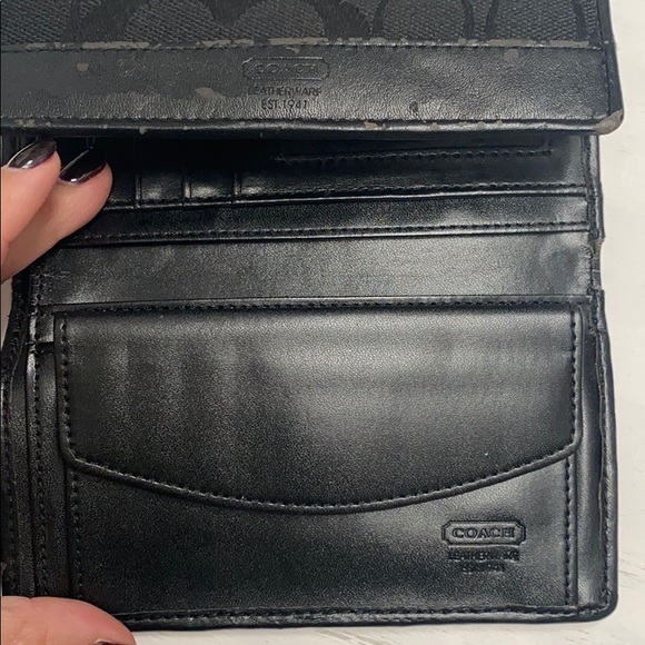 Wallet - Picture 3 of 4